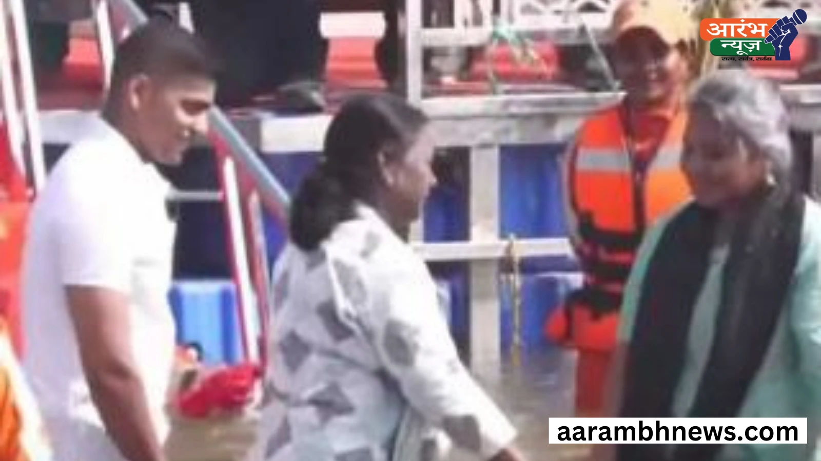 President Draupadi Murmu in Mahakumbh: राष्ट्रपति द्रौपदी मुर्मू ने प्रयागराज में संगम स्नान किया, महाकुंभ के 29वें दिन उमड़ी श्रद्धालुओं की भीड़ 1 President Draupadi Murmu in Mahakumbh