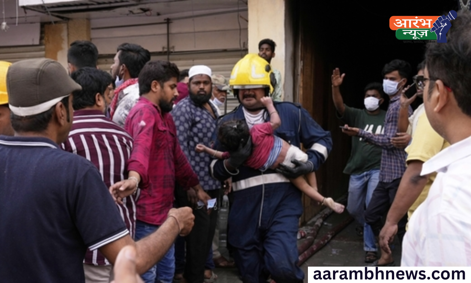 Charminar Fire Tragedy: कैसे एक संकरी सीढ़ी और बंद रास्ता बना 17 जिंदगियों का काल 1 Charminar Fire Tragedy