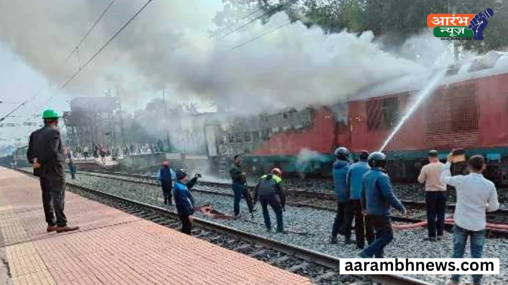 Railway fire accident: दौंड-पुणे डेमू ट्रेन में आग, बड़ा हादसा टला, धूम्रपान की लापरवाही से मचा हड़कंप 1 Railway fire accident