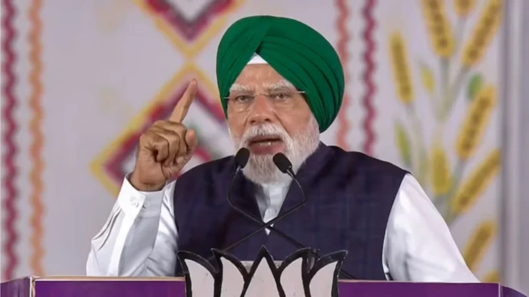 PM Modi Punjab Visit: जलंधर में मोदी बोले-'पंजाब में कट्टर बेईमान पार्टी की सरकार',केजरीवाल ने भी दिया करारा जवाब...