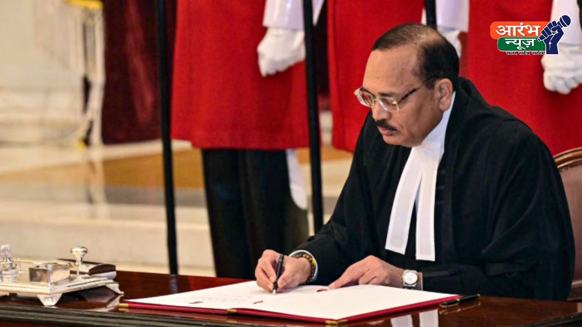 CJI Surya Kant: CJI सूर्यकांत ने राहुल गांधी-खड़गे को मिलने का समय क्यों नहीं दिया? SIR और वोट चोरी के आरोपों पर बढ़ा विवाद