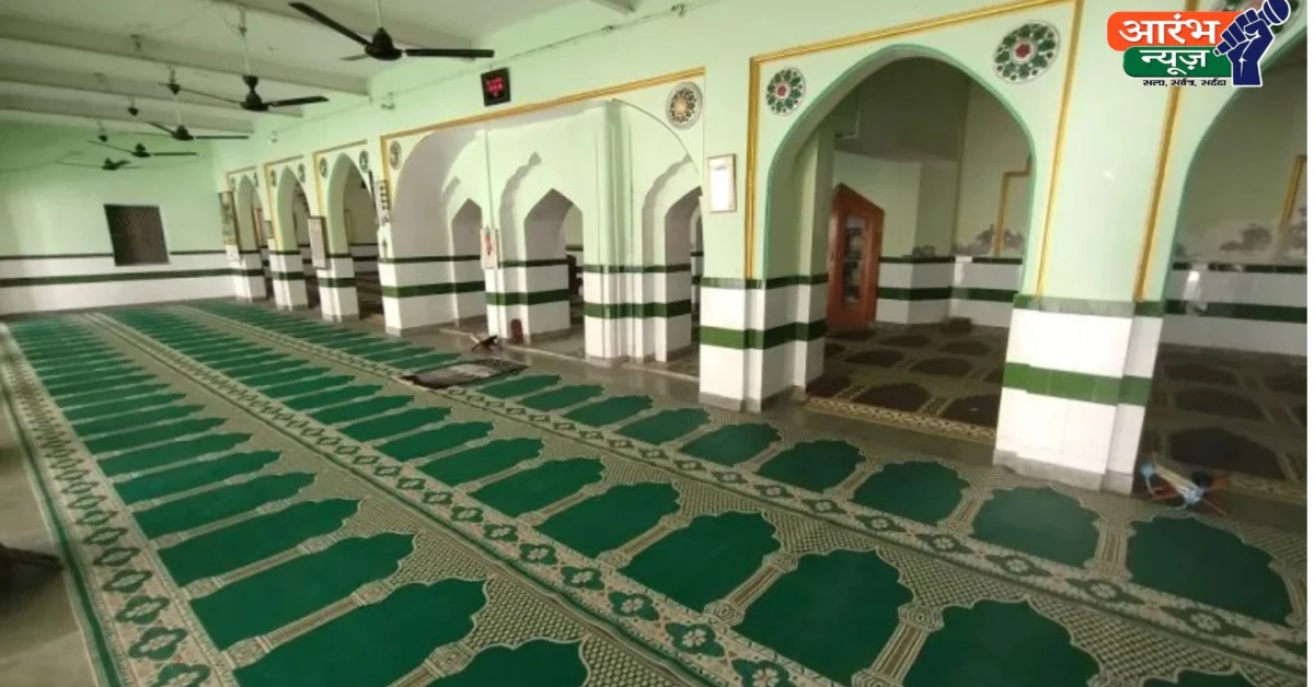 Race Course Mosque Controversy: दिल्ली की रेस कोर्स मस्जिद पर कार्रवाई का खतरा, ओवैसी ने केंद्र से मांगा हस्तक्षेप